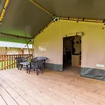 Safaritent 6 Vakantiehuis Vessem